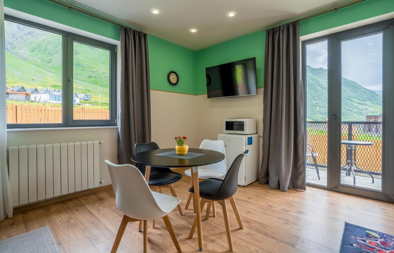 Devdaraki Apartments Kazbegi Esterno foto